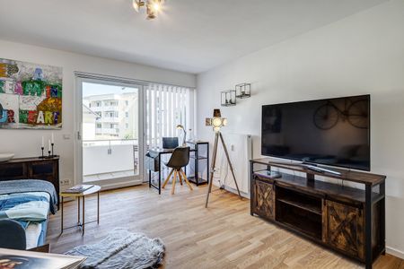 Stunning 1-room apartment with loggia for rent - Foto 2