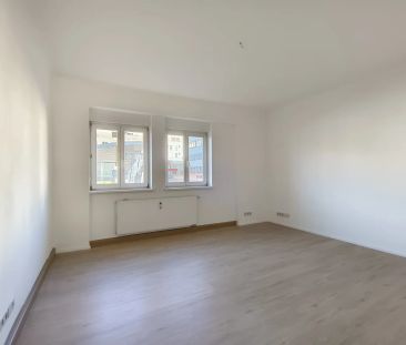 Geräumige Wohnung direkt am Europaplatz mit 1 Schlafzimmer und neue... - Photo 4