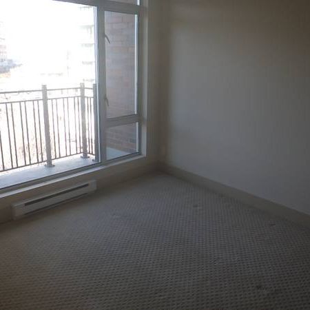 One bedroom corner condo with parking smack dab Downtown - $2400.00 - Photo 1