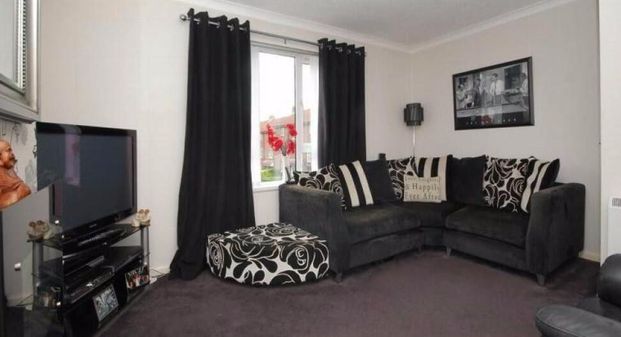7f Glenarm Square, Finaghy, Belfast, BT10 0FD - Photo 1