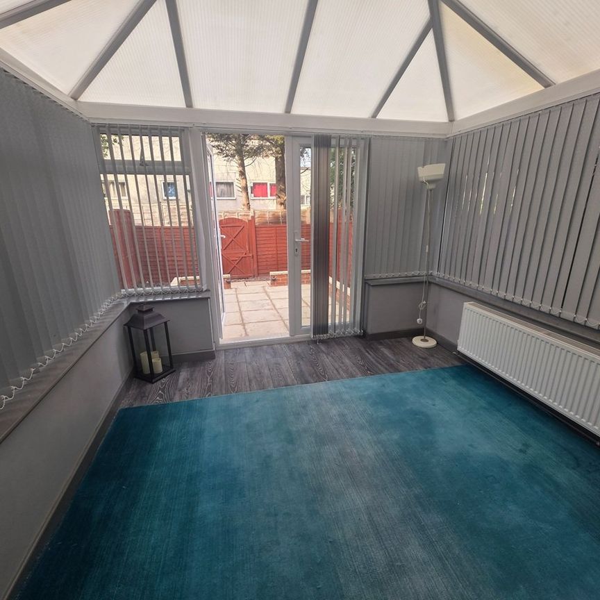 3 Bed Terraced House, Dulverton Grove, LS11 - Photo 1