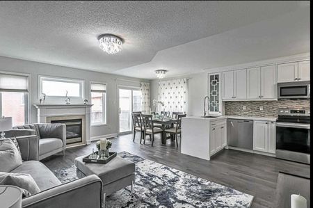 For Lease - 66 Coleridge Drive, Newmarket, Ontario - Photo 4