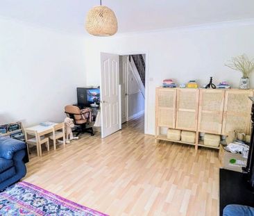 17 Alma Park, Monkstown, Blackrock, Co. Dublin - Photo 1