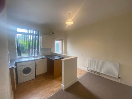 Furlong Road, Bolton Upon Dearne, S63 8HA - Photo 2