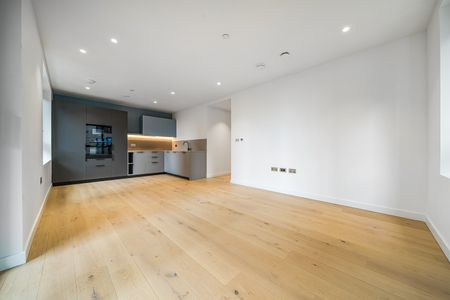 Available from 12/11/2025 - 1 Bed Apartment, Furnished - Photo 4