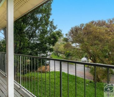 4 BEDROOM HOUSE - Photo 3