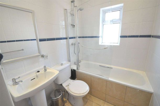 This one bedroom first floor apartment is situated within a converted period building, and is conveniently located for both Northwood High Street and Northwood Station. - Photo 1