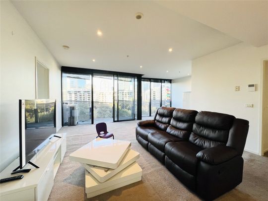 501/18 Waterview Walk - Photo 1