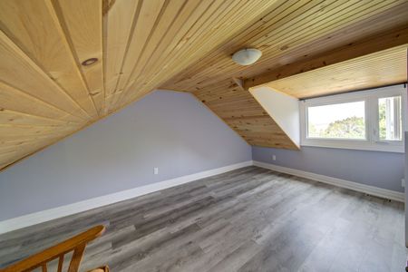For Lease - 121 Seventh Street Unit# Upper 2 Floors, Midland, Ontario - Photo 2