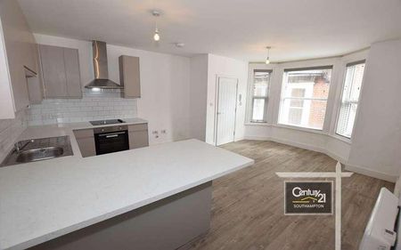 |ref: |, College Place, Southampton, SO15 - Photo 2