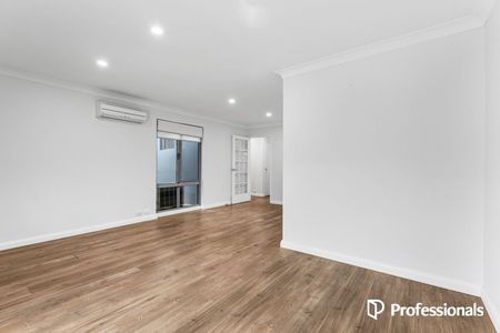 Charming 2-Bedroom Villa! - Photo 2