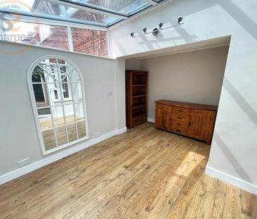 3 bedroom flat to rent - Photo 2