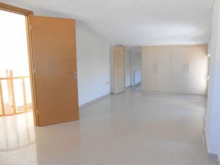 Μεζονέτα 176 τ.μ. προς ενοικίαση - Photo 2