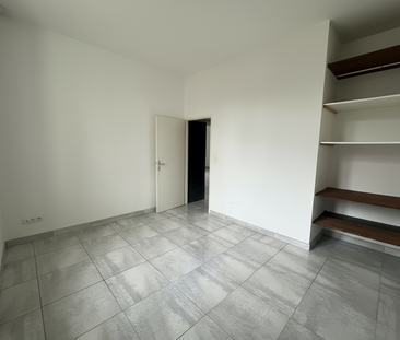 Location Appartement 4 pièces 132m² NARBONNE 11100 - Photo 3