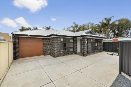 Brand New Modern Family Home in a Convenient Location - Photo 4