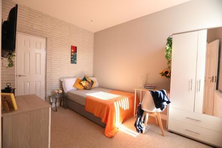 5 bedroom terraced house to rent - Photo 4