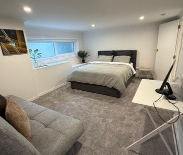 Modern Perfection in Red Beach - Photo 4