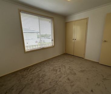 Freshly Updated Family Home! - Photo 4