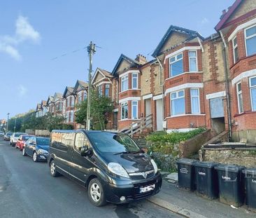 1 bedroom in a house share to rent - Photo 5