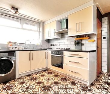 Room in a Shared Flat, Hind Grove, E14 - Photo 2