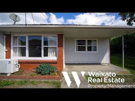 Sunny, Easy-Care Living in Sought-After Hillcrest - Photo 4