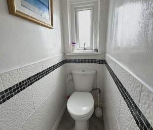 3 bedroom property to rent in Blackpool - Photo 3