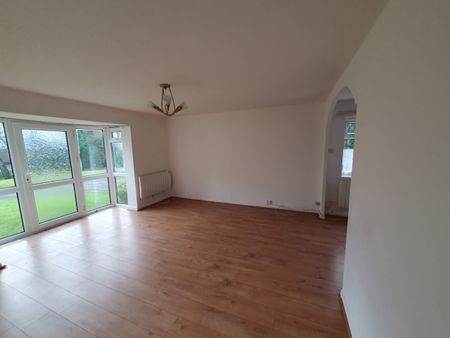 2 Bed Flat, The Mount, M7 - Photo 2