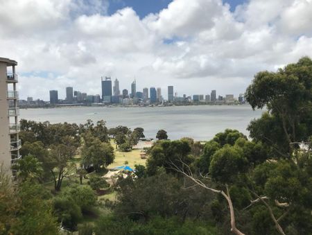 Beautifully Presented Apartment Overlooking the Swan River&excl; - Photo 3