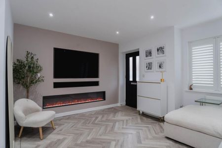 2 bedroom semi-detached house to rent - Photo 3