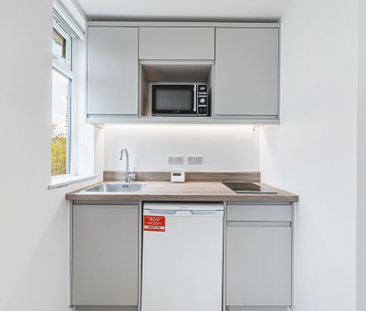 Studio to rent - Photo 3