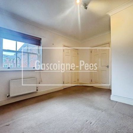 Haydon Place, Guildford - Photo 1