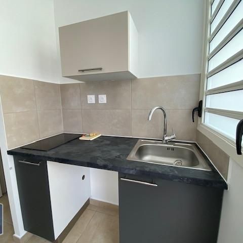 Location Appartement 1 pièce 22m² LE TAMPON 97430 - Photo 1