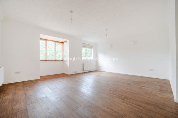Perth Road, Beckenham, Kent, BR3 - Photo 1