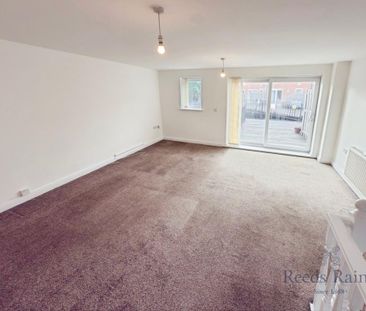 3 bedroom end of terrace house to rent - Photo 4