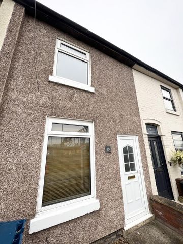 2 bedroom terraced house to rent - Photo 4