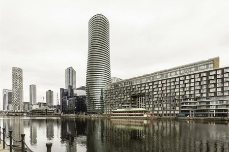 Apartment to rent in Arena Tower, Crossharbour, London E14 - Photo 5