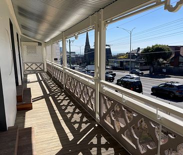 9-bedroom shared house, Latrobe Terrace - Photo 1