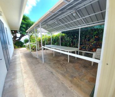 Location Maison 5 pièces 169m² ST DENIS 97400 - Photo 4