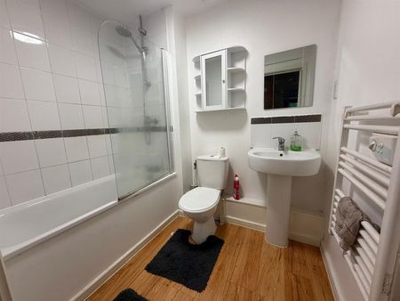 Greenings Court - Warrington - WA2 - Photo 3