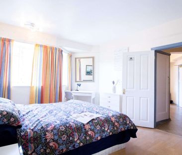 West Kensington Court A Room A Room C Room B - Photo 2