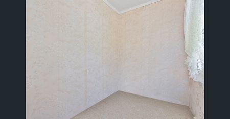 AVAILABLE NOW - Character Home in a Central Labrador Location - Photo 2