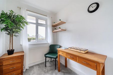 Eastcote Lane, Harrow, HA2 - Photo 3