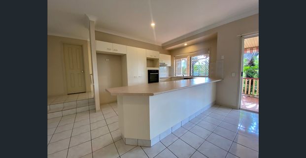 Spacious Family Home in Prime Robina Location! - Photo 1