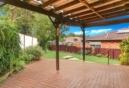 51 London Drive, WEST WOLLONGONG NSW 2500 - Photo 5