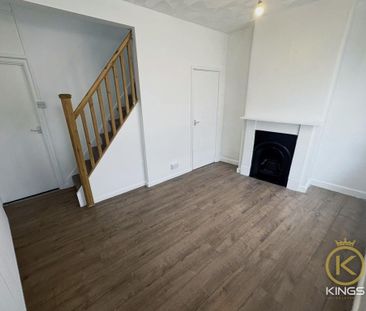 2 bedroom terraced house to rent - Photo 2