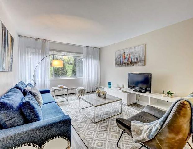 Le Sommet | 3475 rue de la Montagne, Montreal - Photo 1