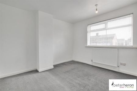 3 bedroom semi-detached house to rent - Photo 4