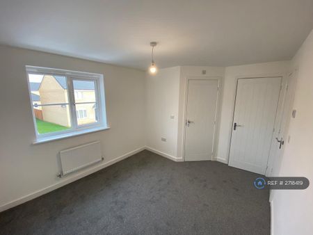 3 bedroom terraced house to rent - Photo 3