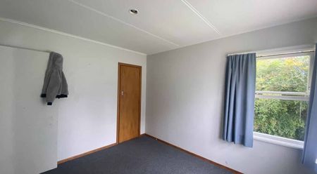 Family home, Great location - Photo 3