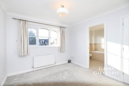 5 bedroom detached house to rent - Photo 4